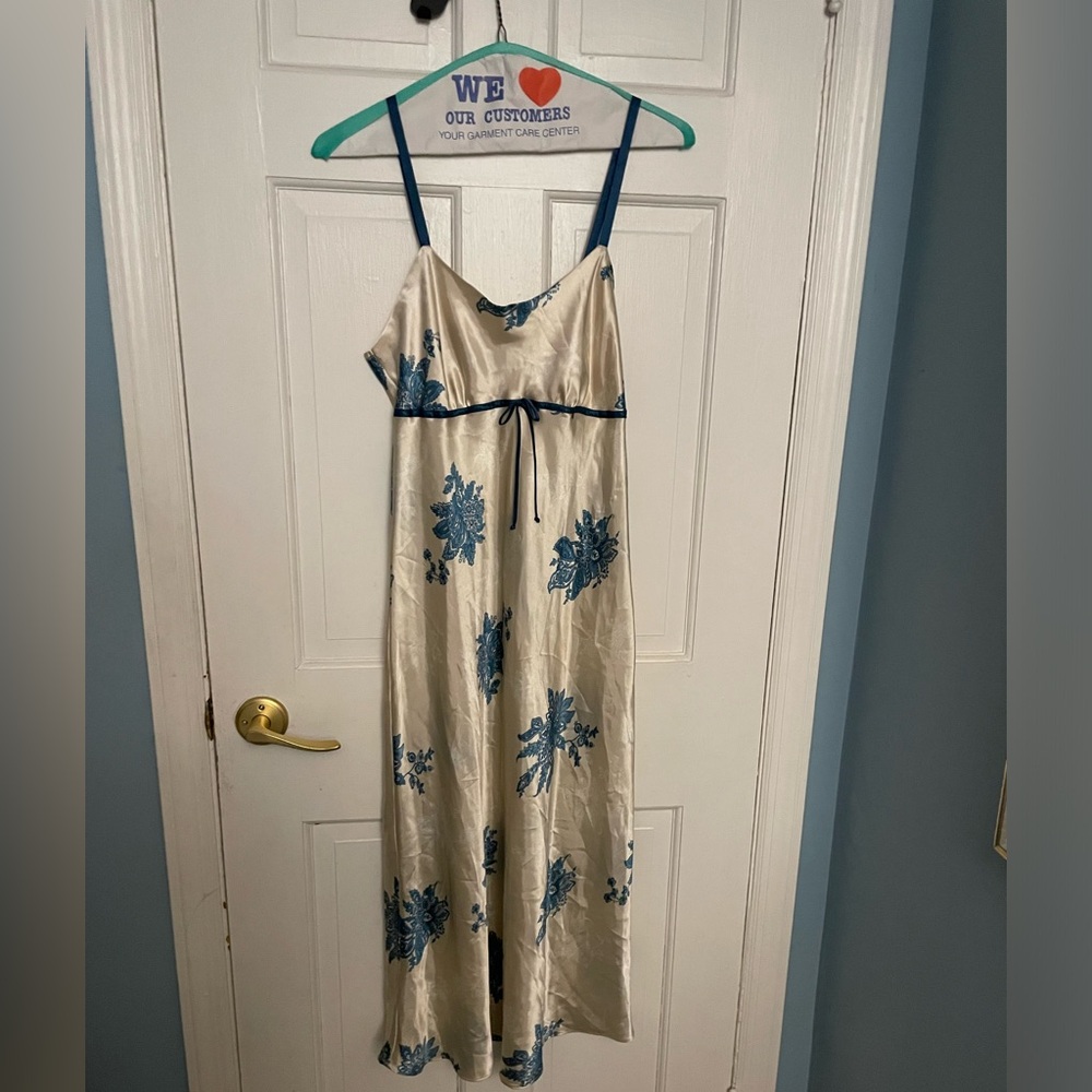 Vintage 90s jones New York Silky Cream Slip Dress with Blue Floral Embroidery